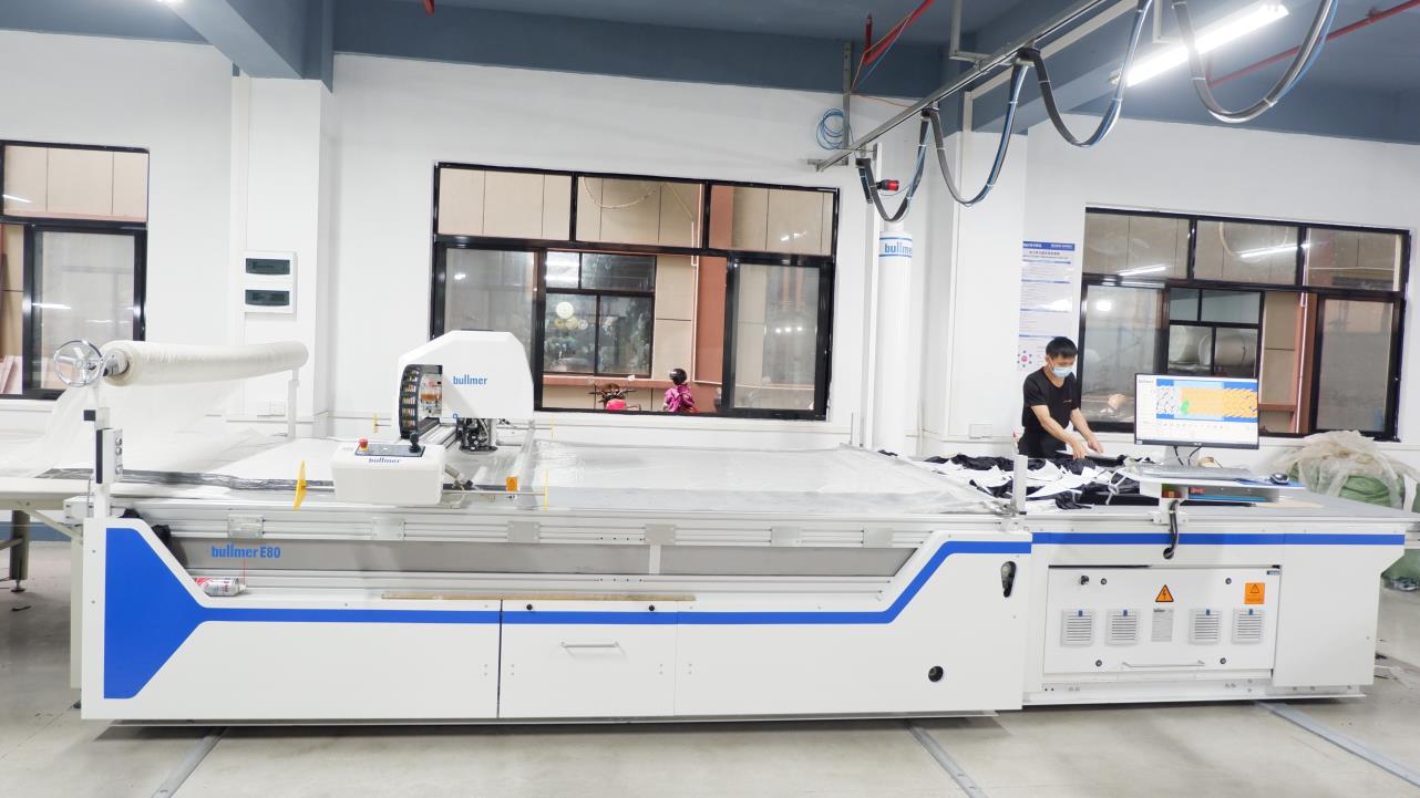 Automatic Fabric Cutting Station