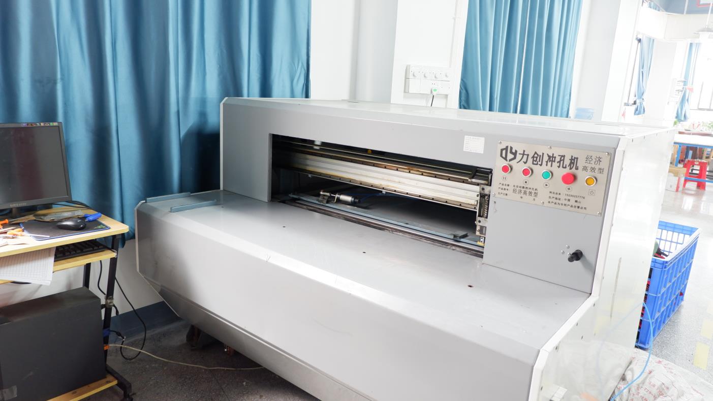 Automatic Hole Punching Tooling