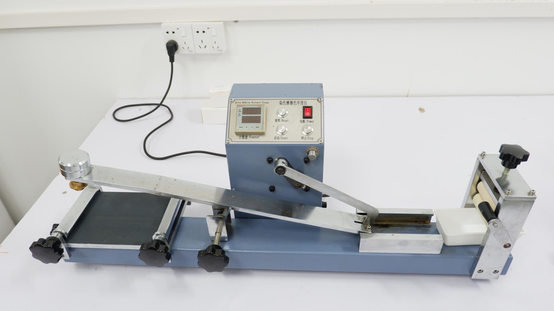 Color Fastness and Rubbing Tester